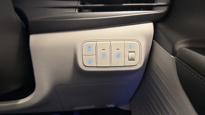 Hyundai i20 1.0T GDi 90 Tech Line 5dr Petrol Hatchback - Image 37
